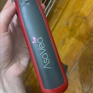 AsaVea professional hair straightening brush for shiny hair